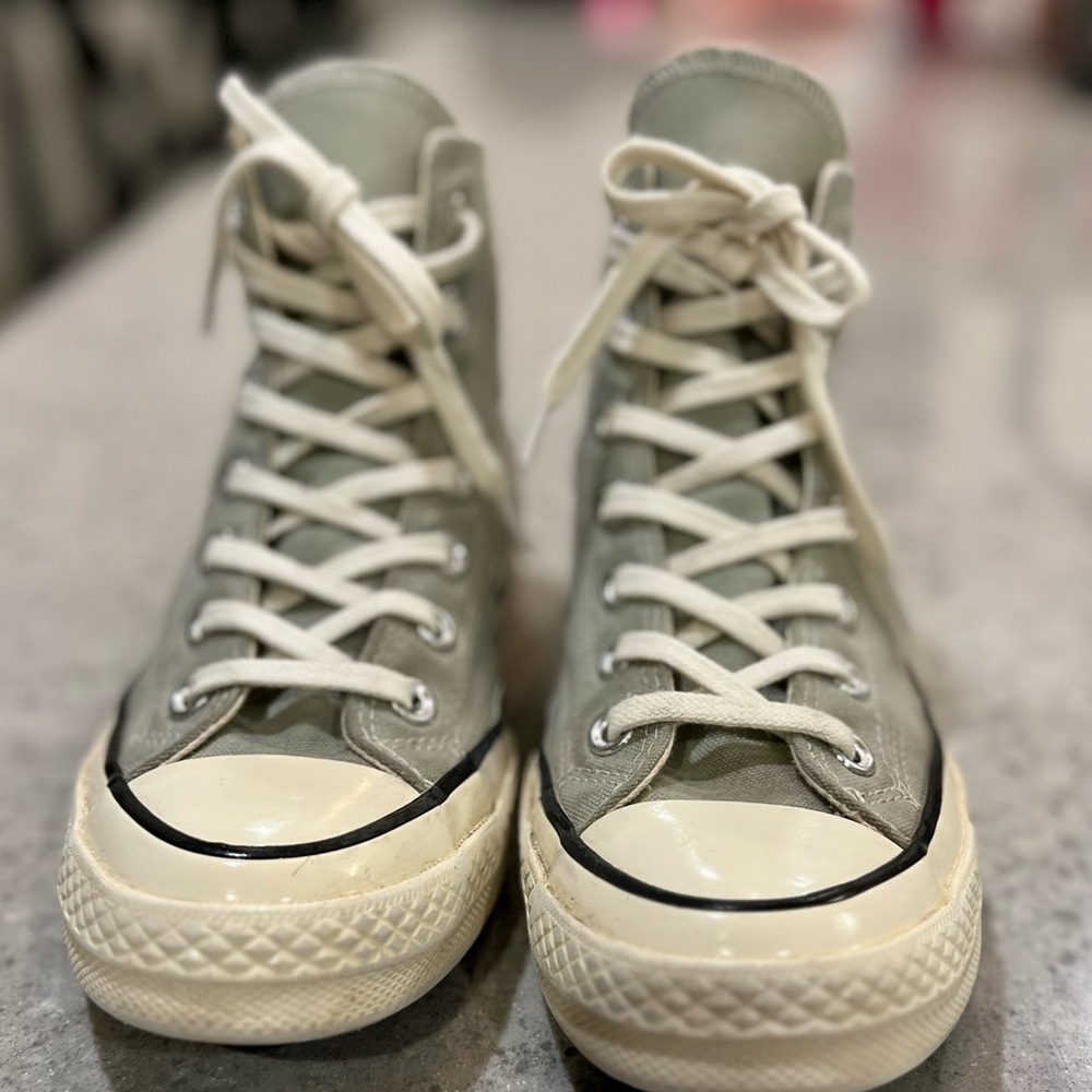 Size 4 (men) size 6 (w) chuck 70 vintage classic
